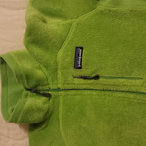 Patagonia - Women's R2 Fleece Jacket - Size S - Picture 2 of 6